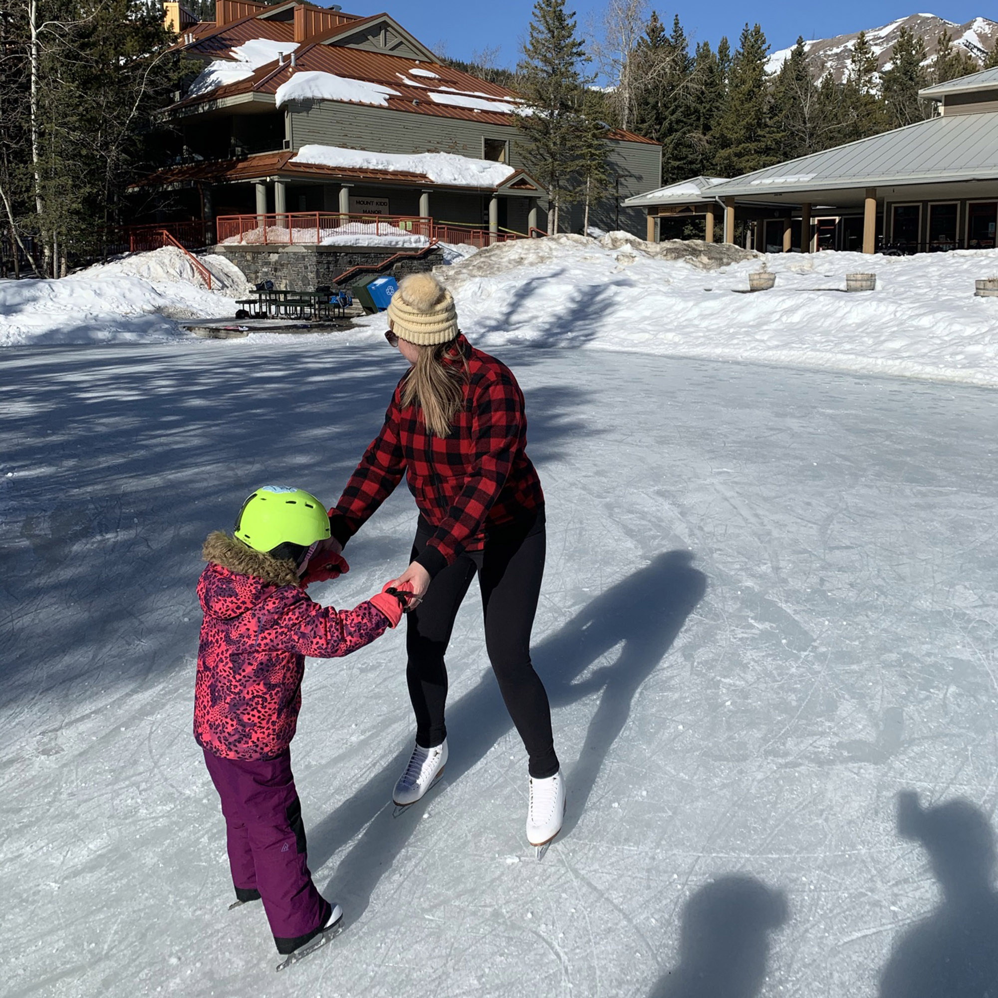 Jo and her daughter Lyla skating
